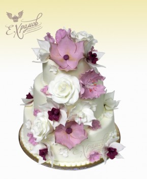 Свадебный торт в цветах